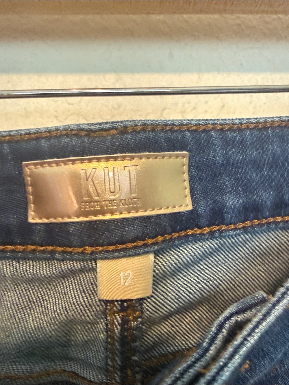 Kut from the Kloth Kelsey fab ab ankle flare jeans 12 - Picture 5 of 6